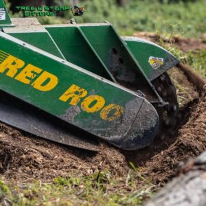 Stump-grinding-equipment-in-action (1)